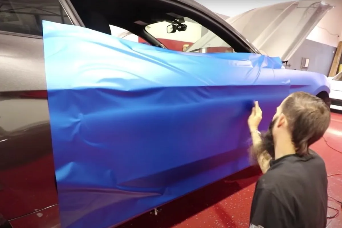 How to apply vinyl wrap to your car
